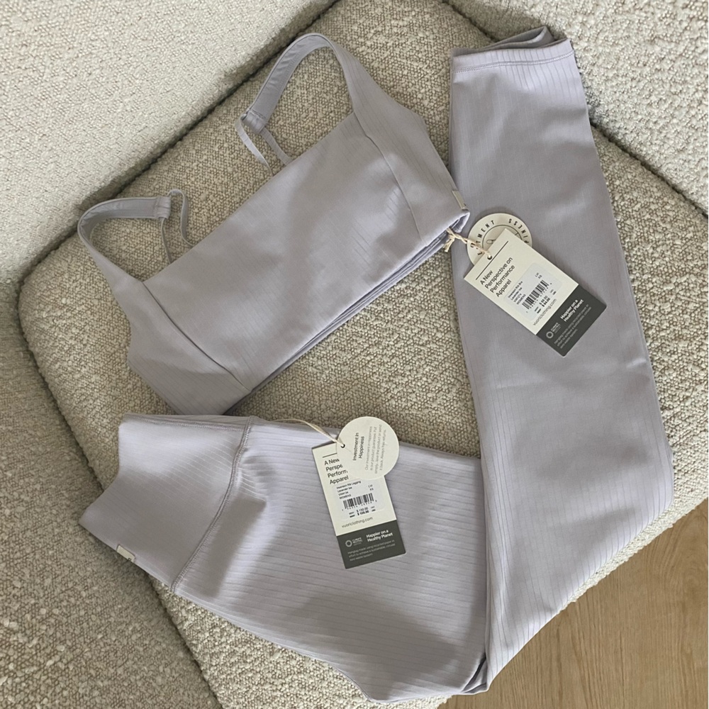 NWT Vuori Inversion Rib Sports Bra and Leggings Matching Set 'Lavender Ice' XS